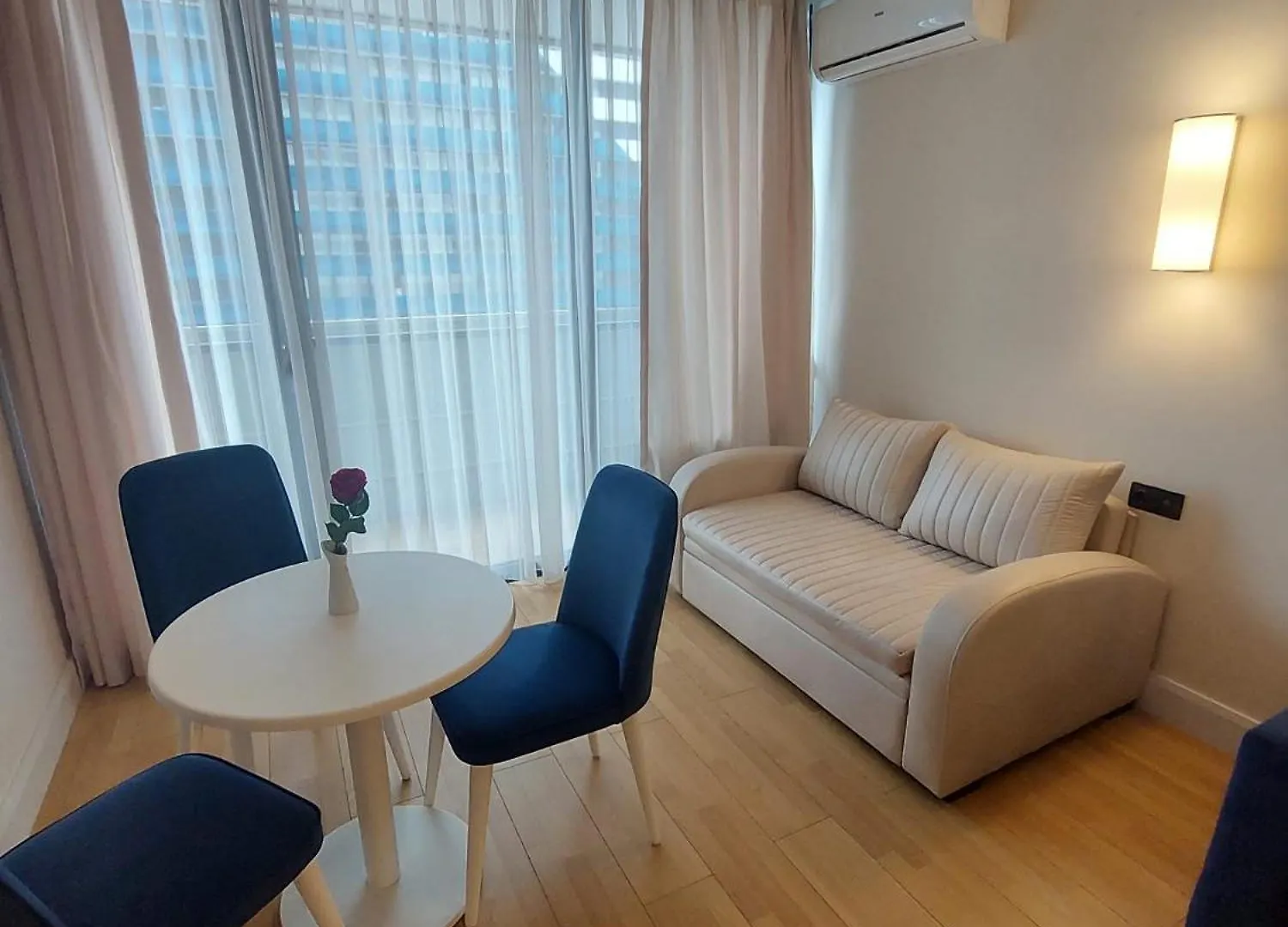 Beach Hotel Orbi City Μπατούμι