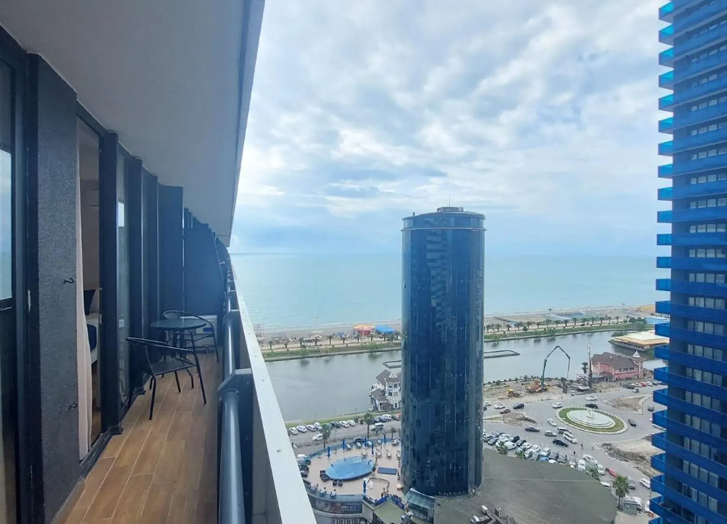 Beach Hotel Orbi City Μπατούμι 5*,